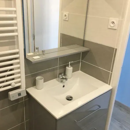 Sublime Studio Au Coeur Historique De Apartment Frejus